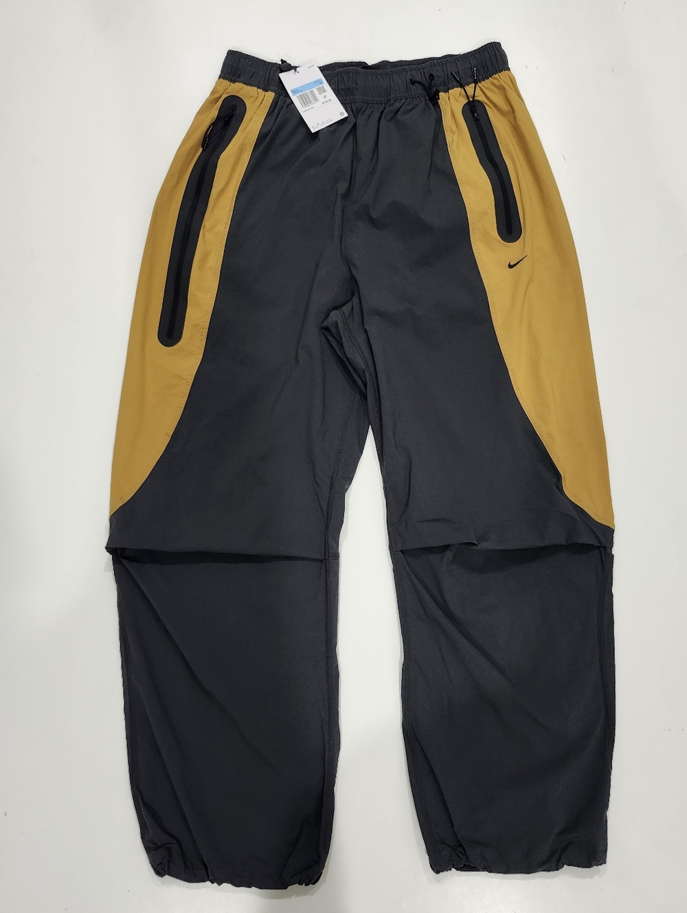 Nike Tech Woven Oversized Pants Men’s Size Medium Colorblock IH8466-060 NWT